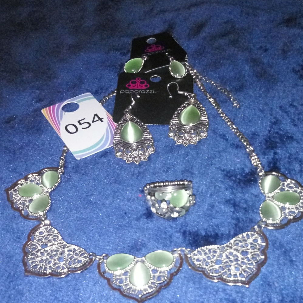 Paparazzi jewelry